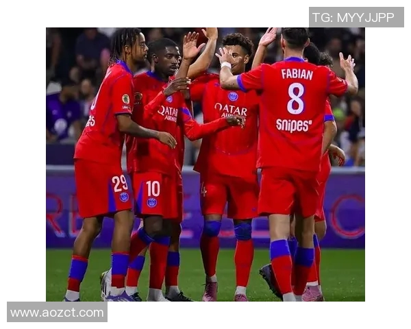 巴萨与曼联巅峰对决决赛精彩录像回顾与分析 巴萨与曼联巅峰对决决赛精彩录像回顾与分析