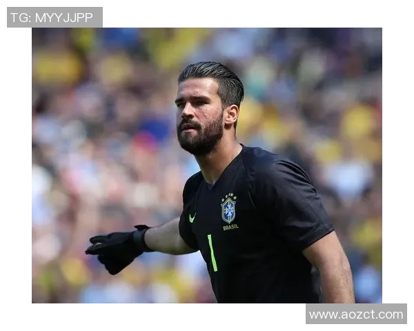 库尔图瓦在球场上的传奇表现与未来展望解析 库尔图瓦在球场上的传奇表现与未来展望解析