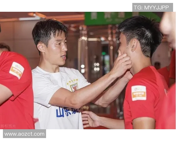 法尔肯与耶夫勒激战正酣比分揭晓引发球迷热议 法尔肯与耶夫勒激战正酣比分揭晓引发球迷热议