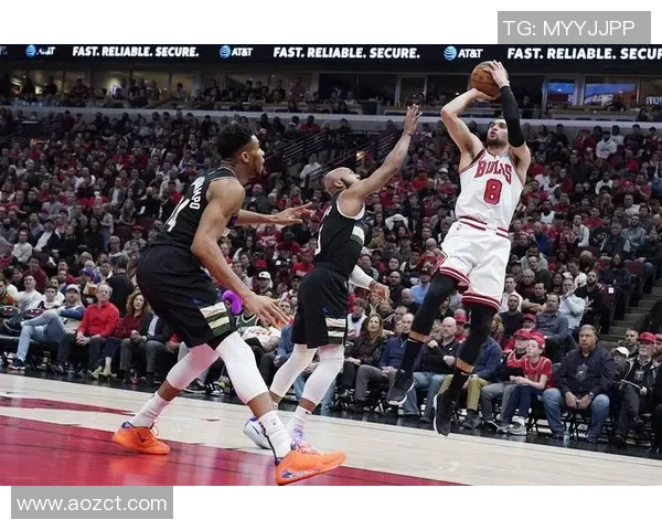 猛龙与雄鹿激战12月10日NBA赛场巅峰对决谁将胜出引发球迷热议