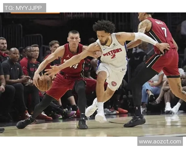 热火与活塞激战三月三十NBA季后赛争夺战精彩回顾与分析 热火与活塞激战三月三十NBA季后赛争夺战精彩回顾与分析