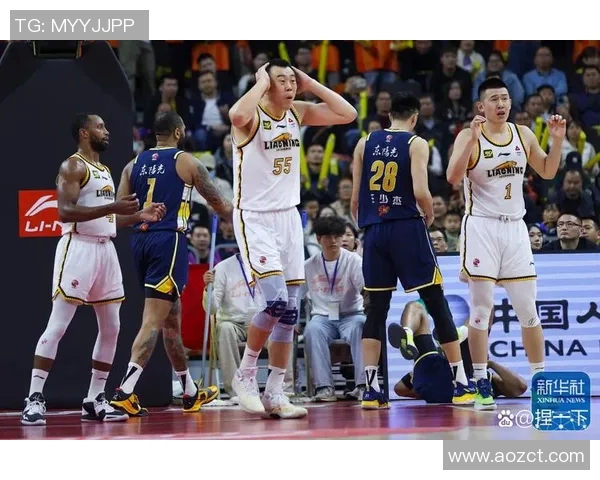 2012至2013赛季CBA精彩对决广东队迎战山东队的激烈赛事回顾