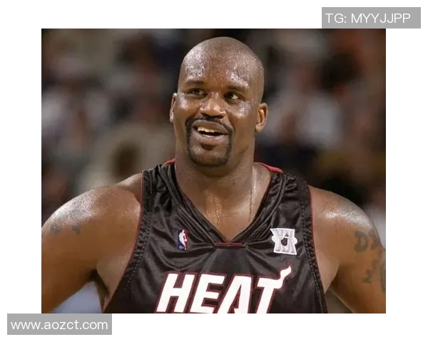 奥尼尔如何在勇士内线对抗中展现统治力与技巧的较量