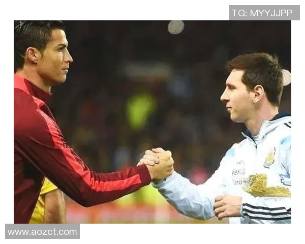 C罗与内斯塔的巅峰对决足球场上的传奇碰撞与荣耀之路