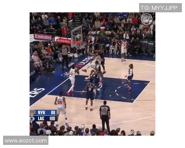 尼克斯与快船激战正酣球迷期待精彩对决与惊喜表现