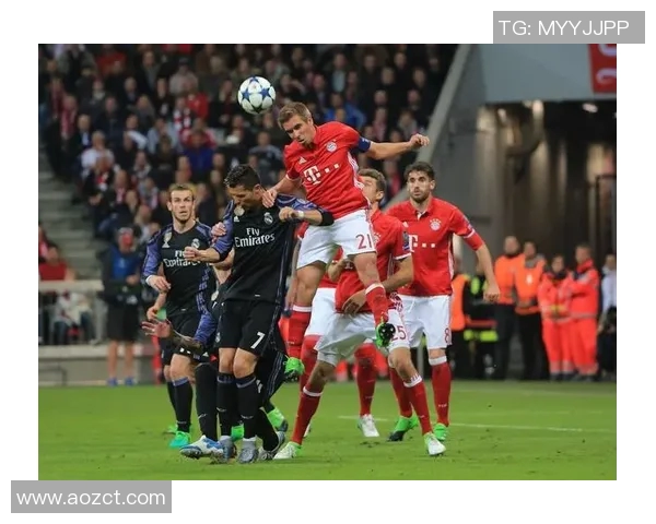 拜仁与皇马对决技术统计全面分析揭示比赛关键数据与战术优势 拜仁与皇马对决技术统计全面分析揭示比赛关键数据与战术优势