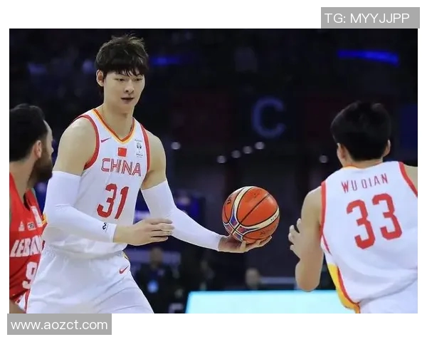 王哲林领衔中国篮球新篇章展现实力与魅力的崛起之路 王哲林领衔中国篮球新篇章展现实力与魅力的崛起之路